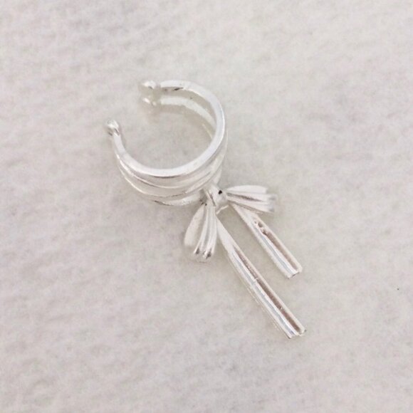 Bow Ear Cuff - Picture 1 of 1